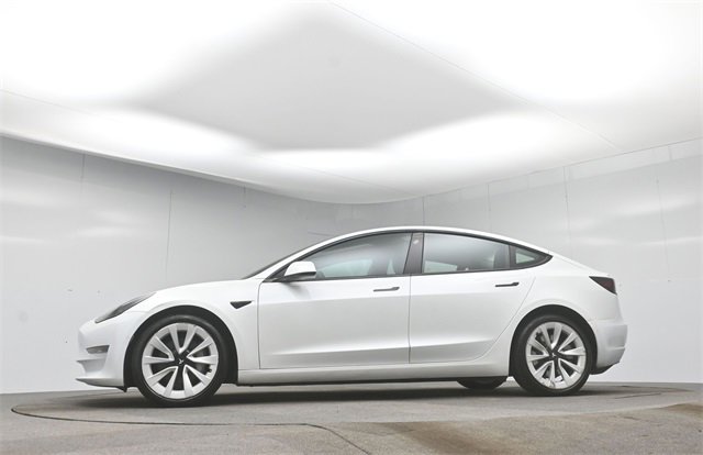 Used 2022 Tesla Model 3 Long Range image 17