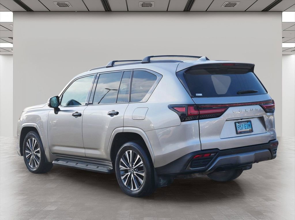 Used 2022 Lexus LX 600 4WD w/ Appearance Package image 4