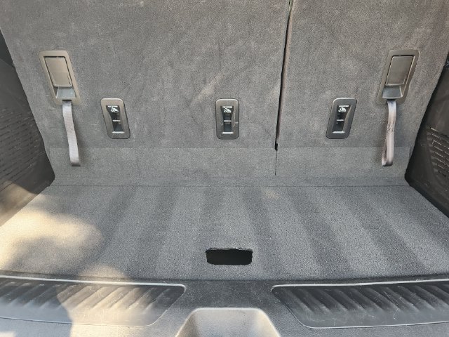 Used 2025 Chevrolet Tahoe LT AWD/4WD image 33