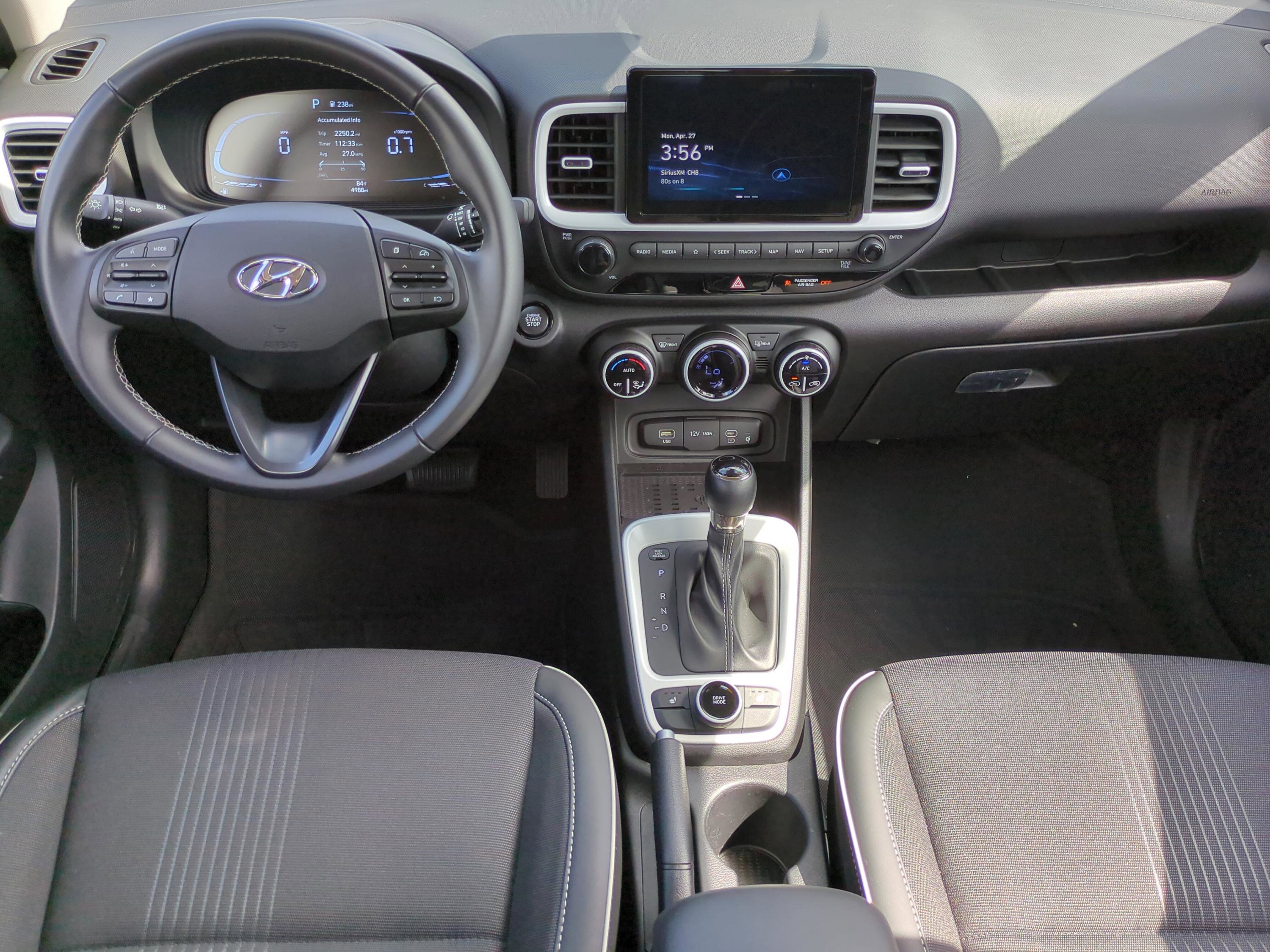 Certified 2025 Hyundai Venue Limited FWD image 11