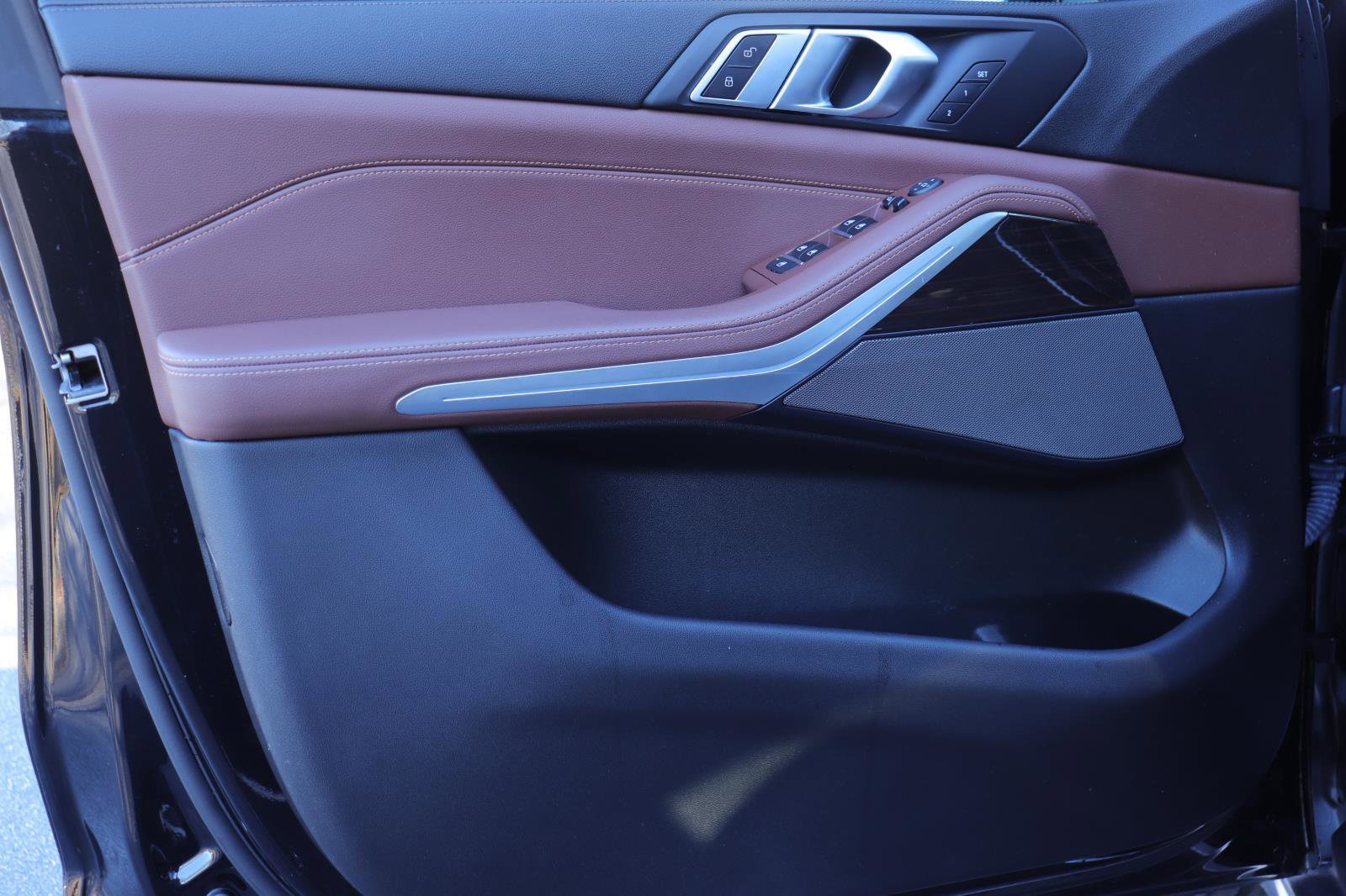 Used 2021 BMW X5 sDrive40i w/ Premium Package image 10