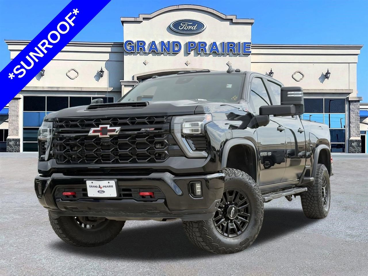 Used 2024 Chevrolet Silverado 2500 ZR2 w/ Technology Package AWD/4WD image 1
