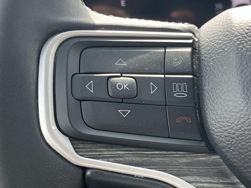 Used 2022 Jeep Wagoneer Series III w/ Convenience Group I AWD/4WD image 39