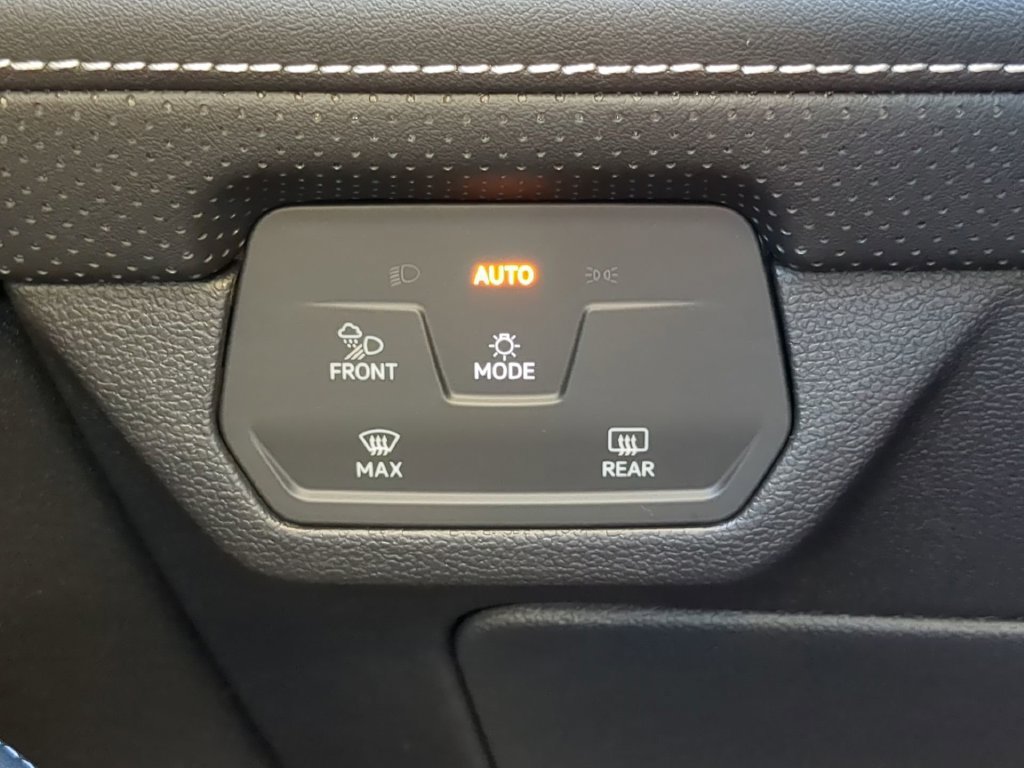 New 2026 Volkswagen Atlas SE FWD image 28