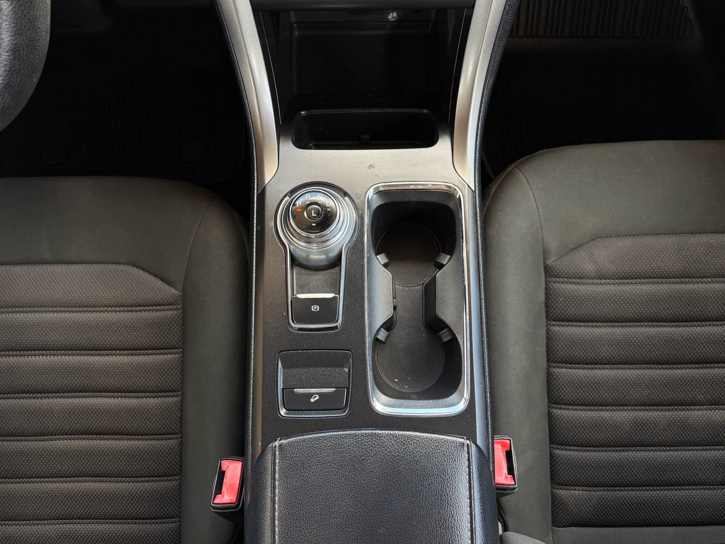 Used 2019 Ford Fusion SE image 17