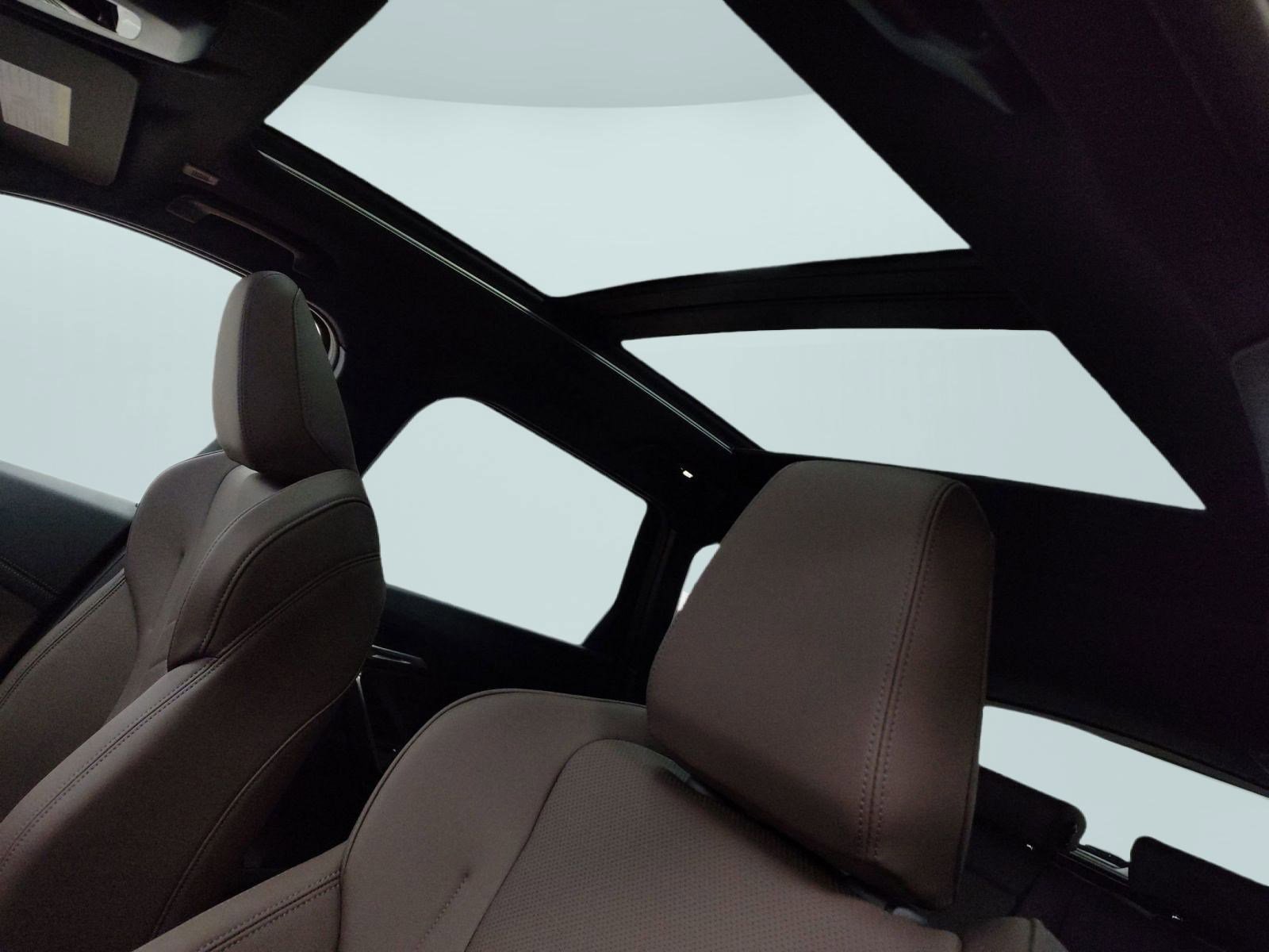 Used 2025 BMW X1 xDrive28i w/ Convenience Package image 14