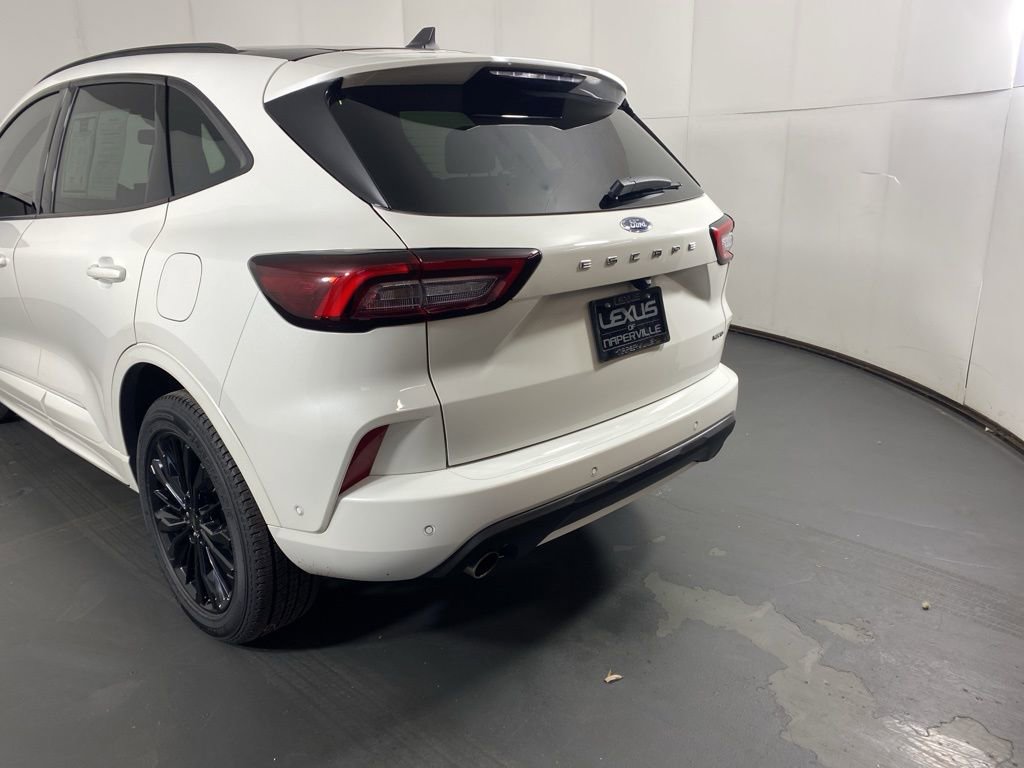 Used 2023 Ford Escape ST-Line Elite w/ Premium Technology Package image 9