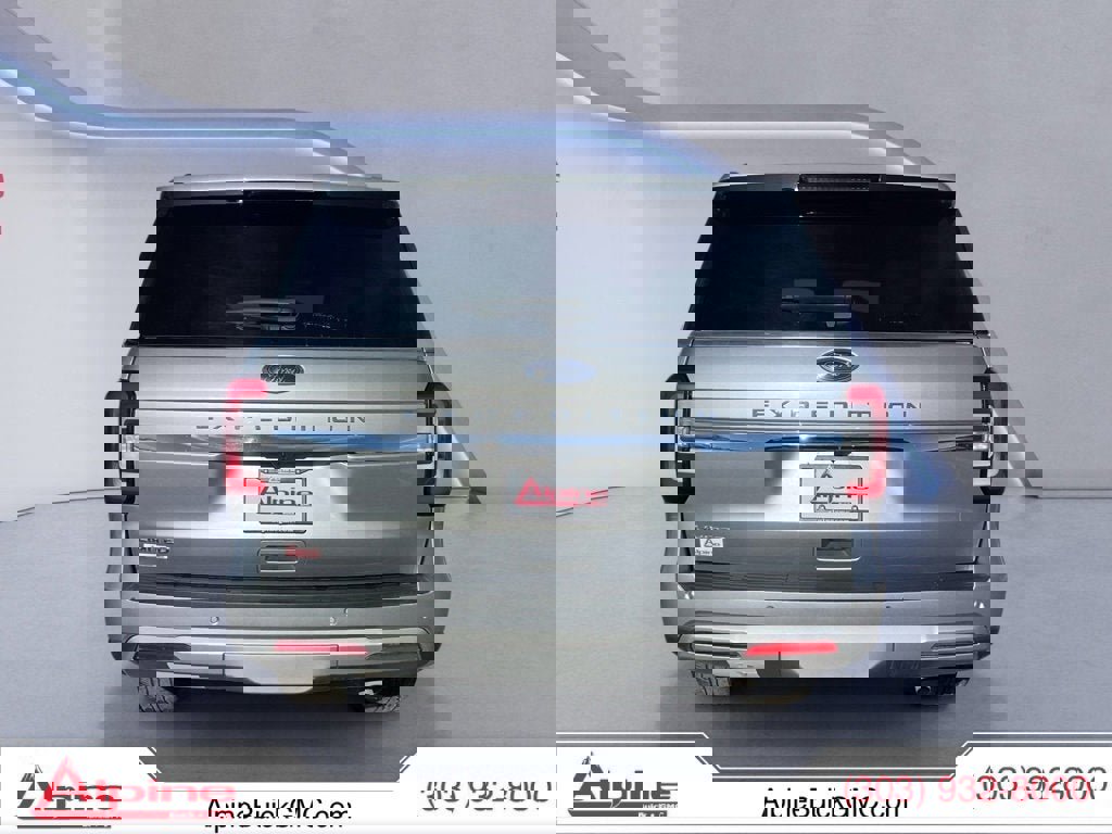 Used 2024 Ford Expedition Limited image 4