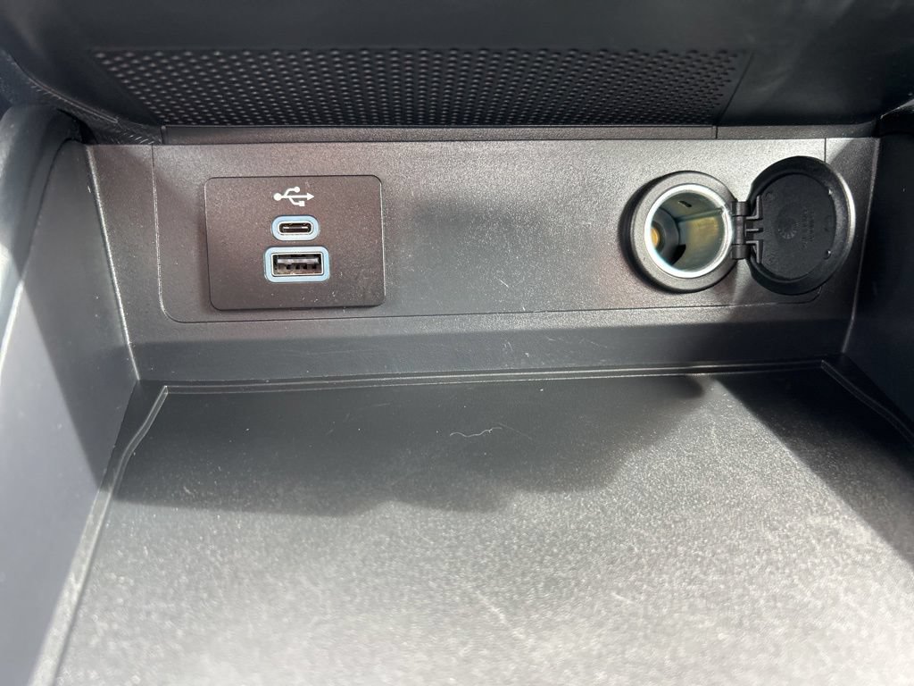 Used 2024 Ford Mustang Coupe RWD image 25