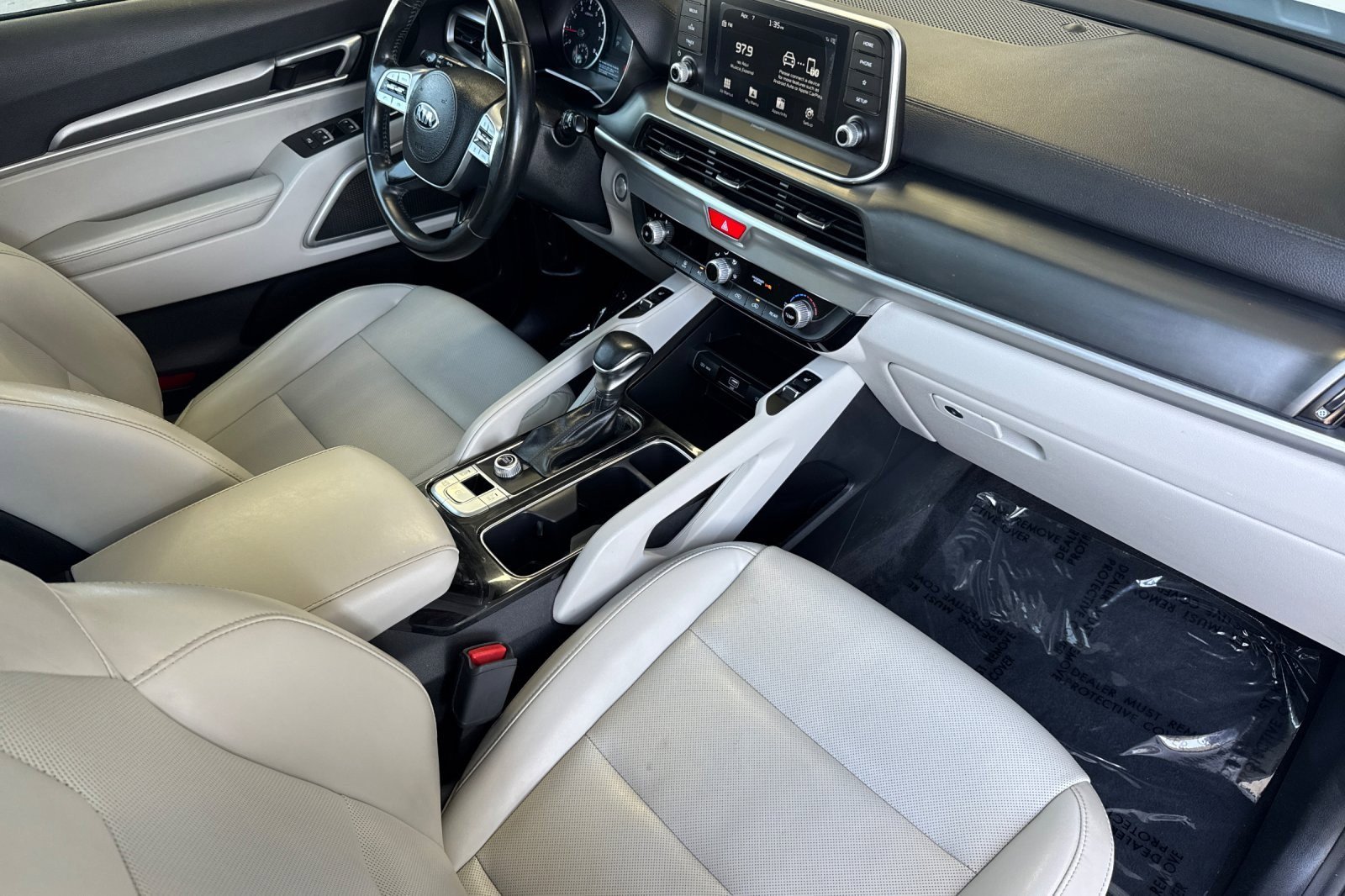 Used 2020 Kia Telluride S w/ S 8 Passenger Seating Package FWD image 16
