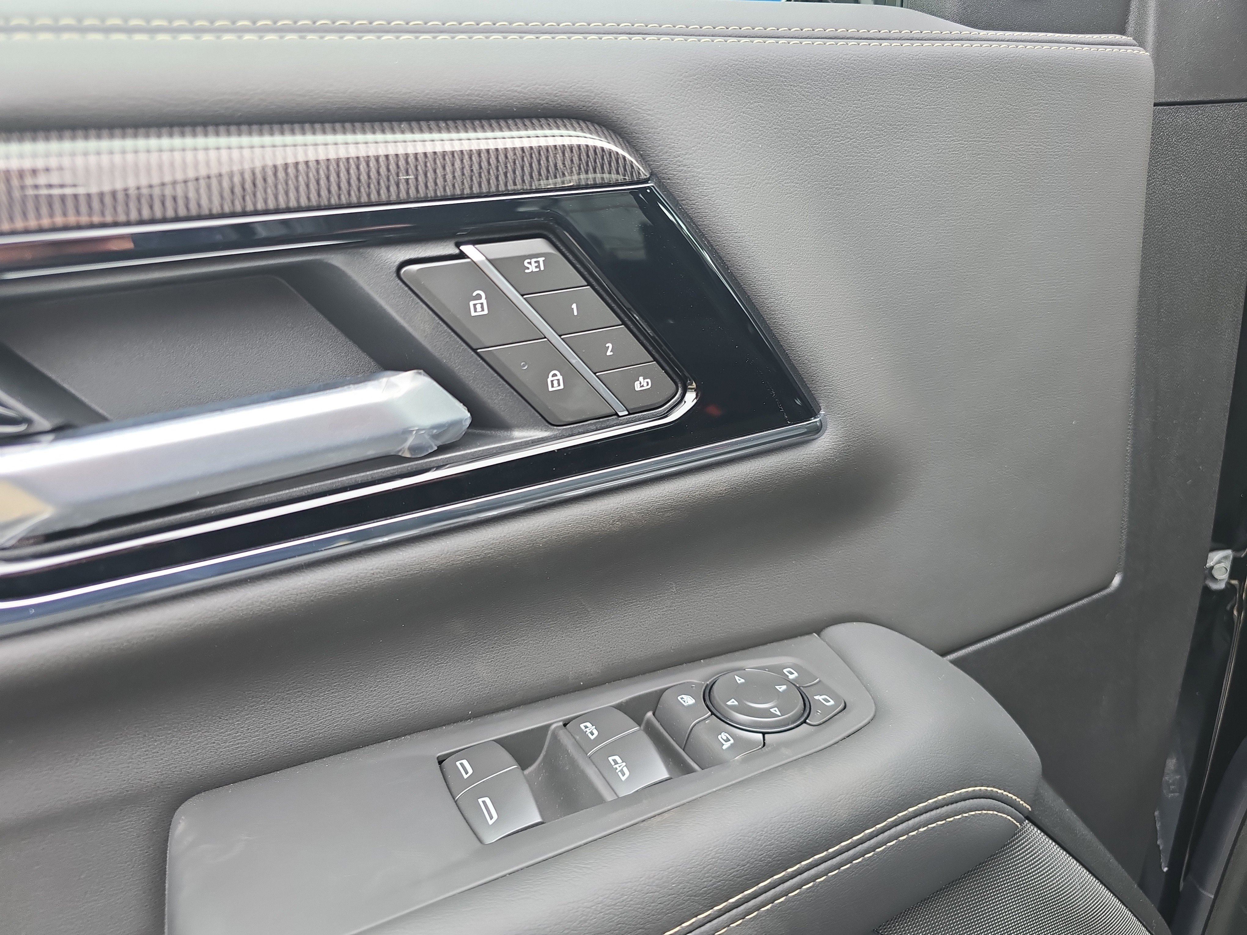 New 2026 GMC Yukon XL Elevation w/ LPO, Floor Liner Package image 19