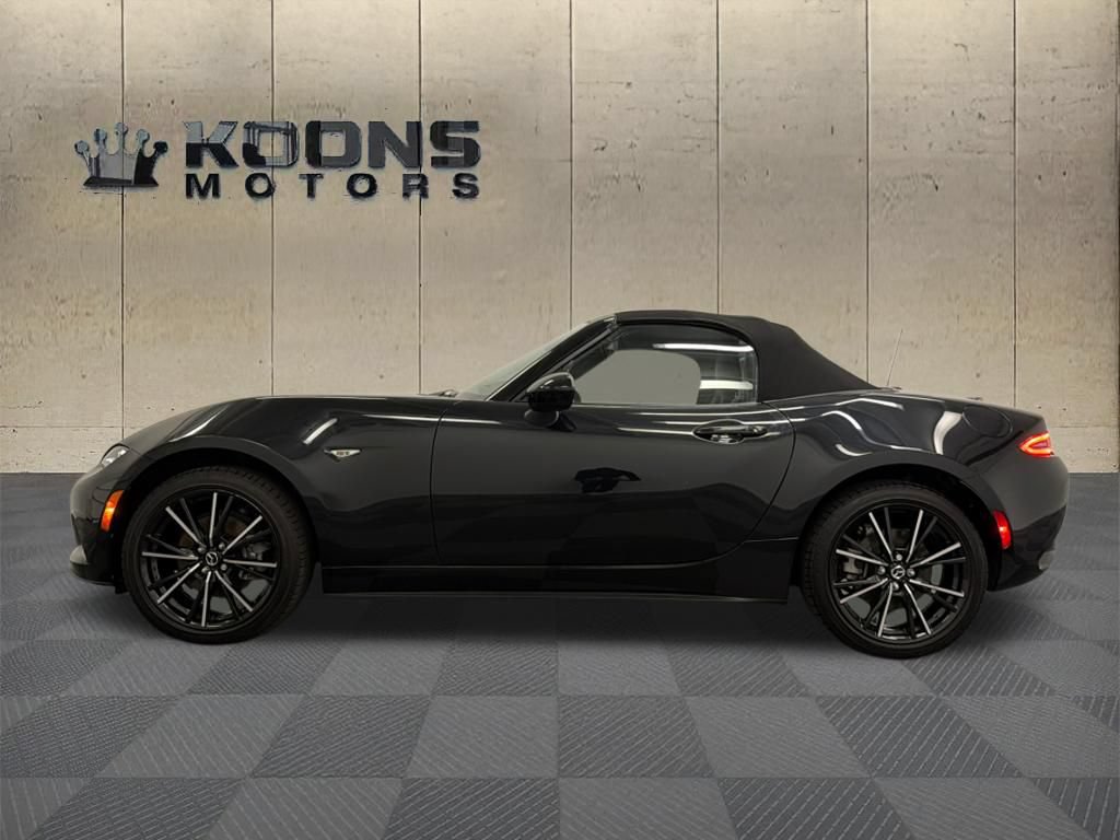 Certified 2025 MAZDA MX-5 Miata Grand Touring w/ Weather Package RWD image 6