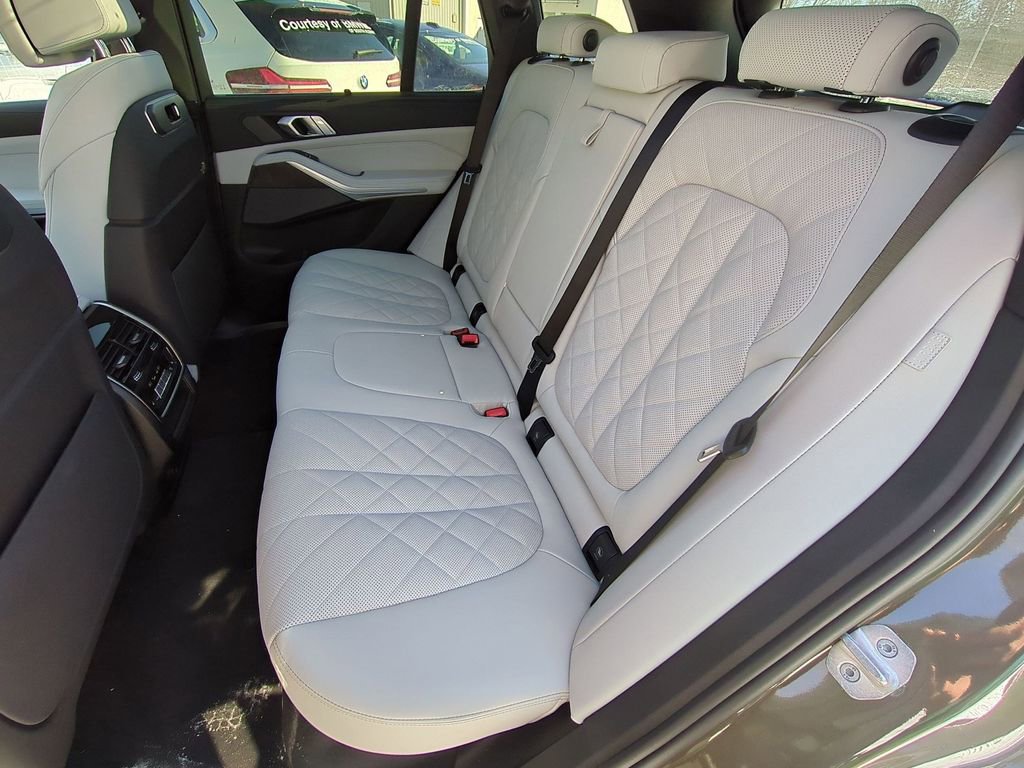 New 2026 BMW X5 xDrive40i w/ Climate Comfort Package image 23