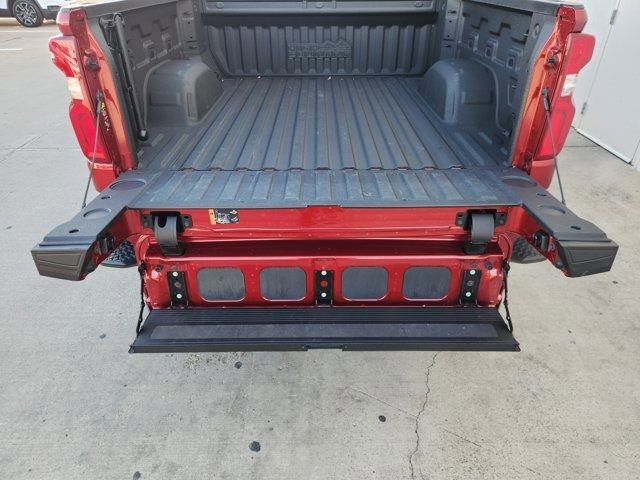 Used 2024 Chevrolet Silverado 1500 High Country w/ Technology Package image 34