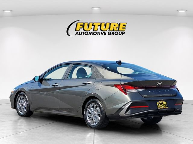 Used 2024 Hyundai Elantra SEL image 7
