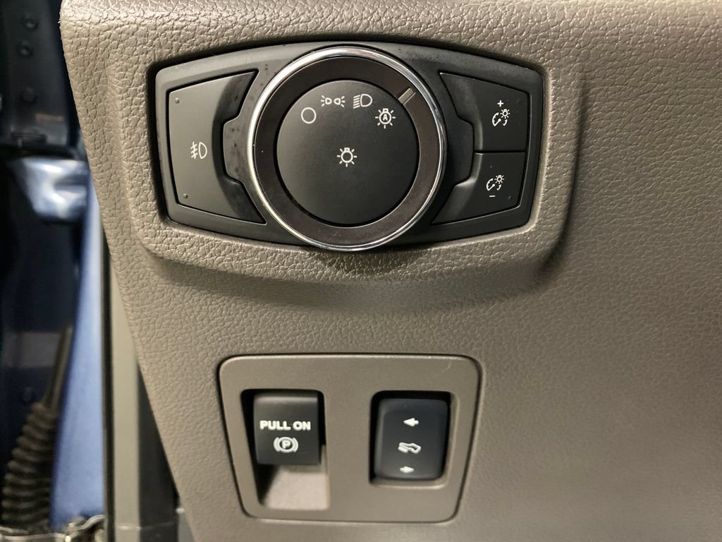 Used 2018 Ford Expedition XLT w/ Equipment Group 201A AWD/4WD image 26