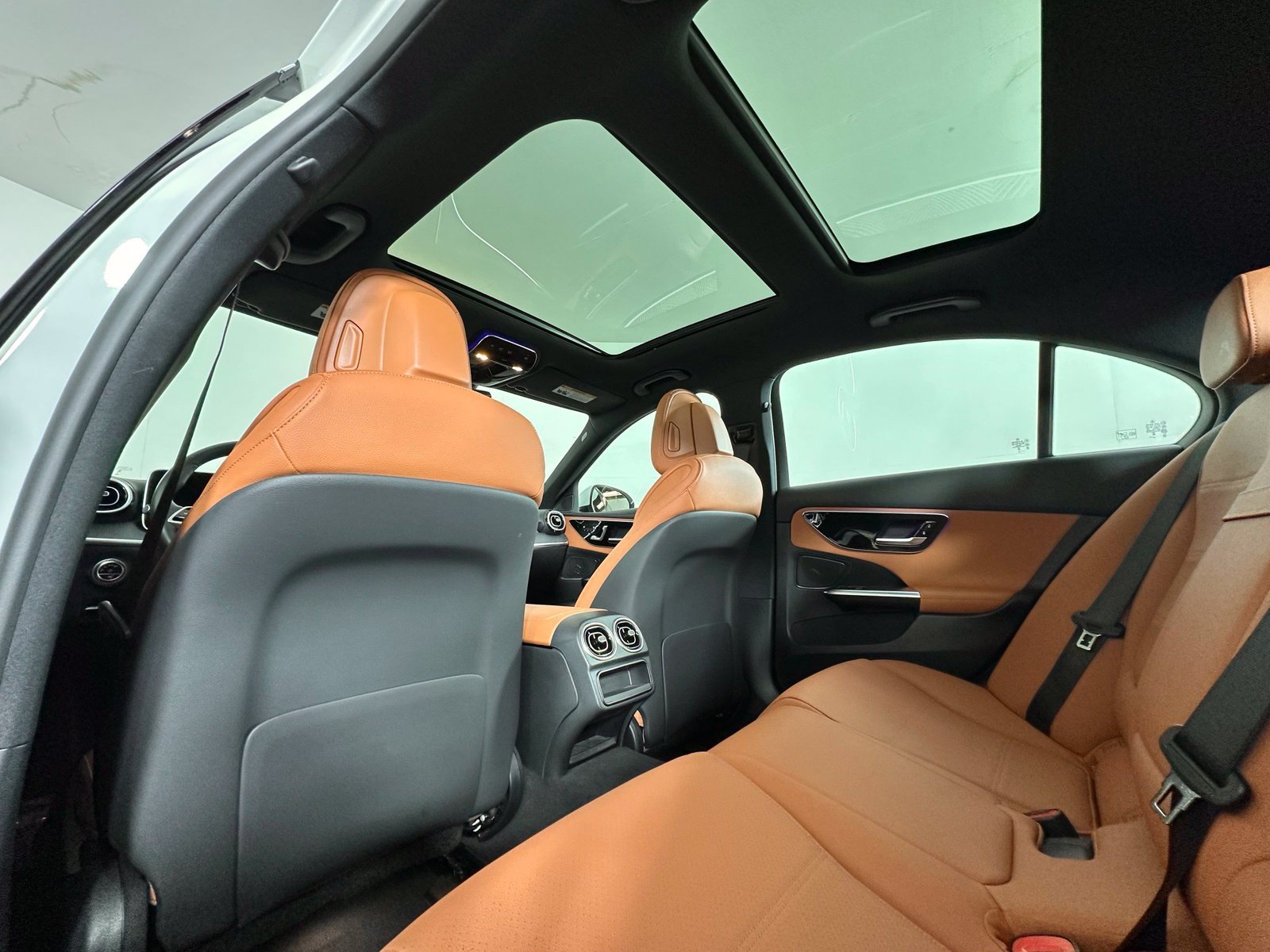 Used 2025 Mercedes-Benz C 300 Sedan image 16