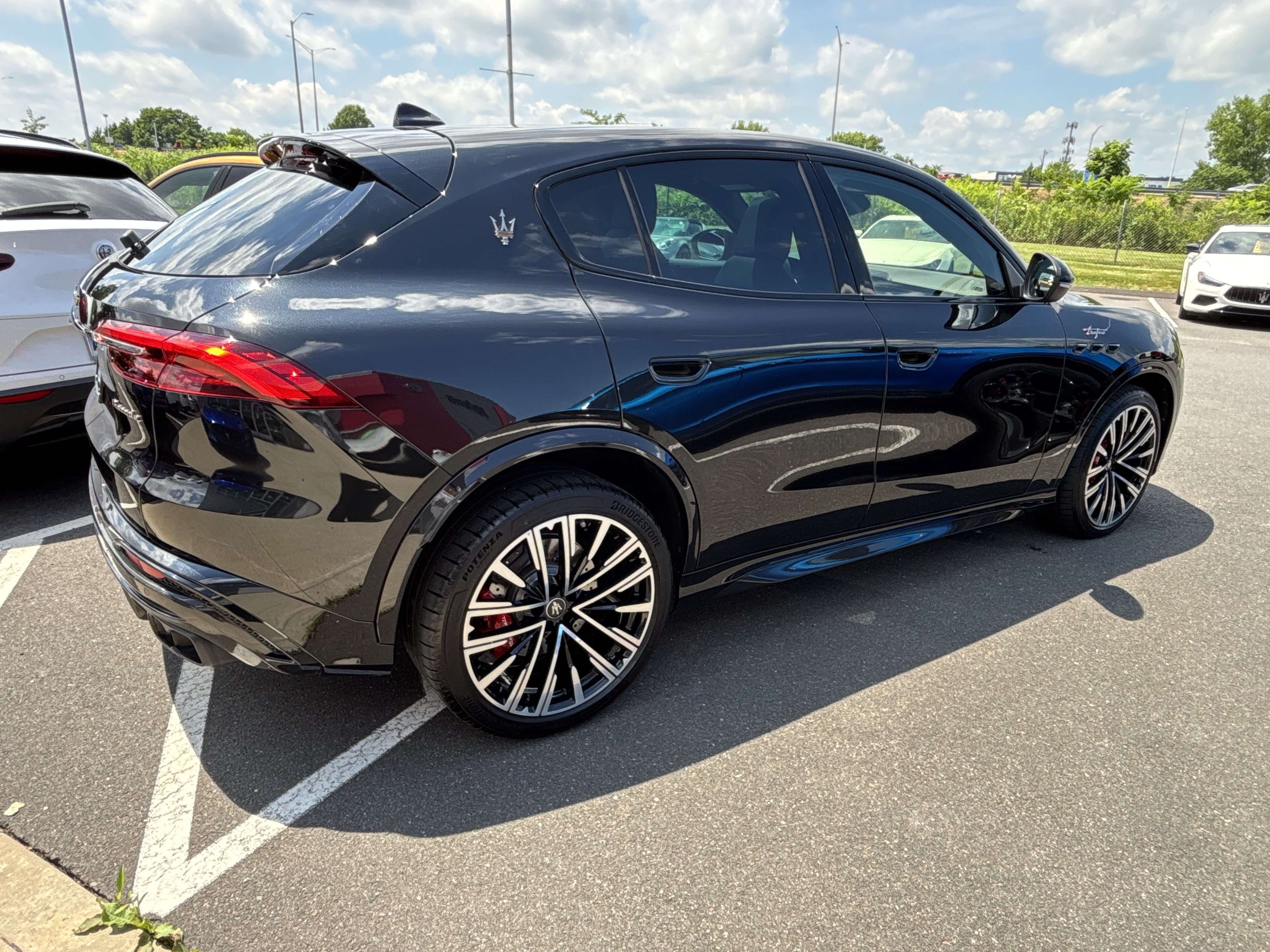 Used 2025 Maserati Grecale Folgore AWD/4WD image 9