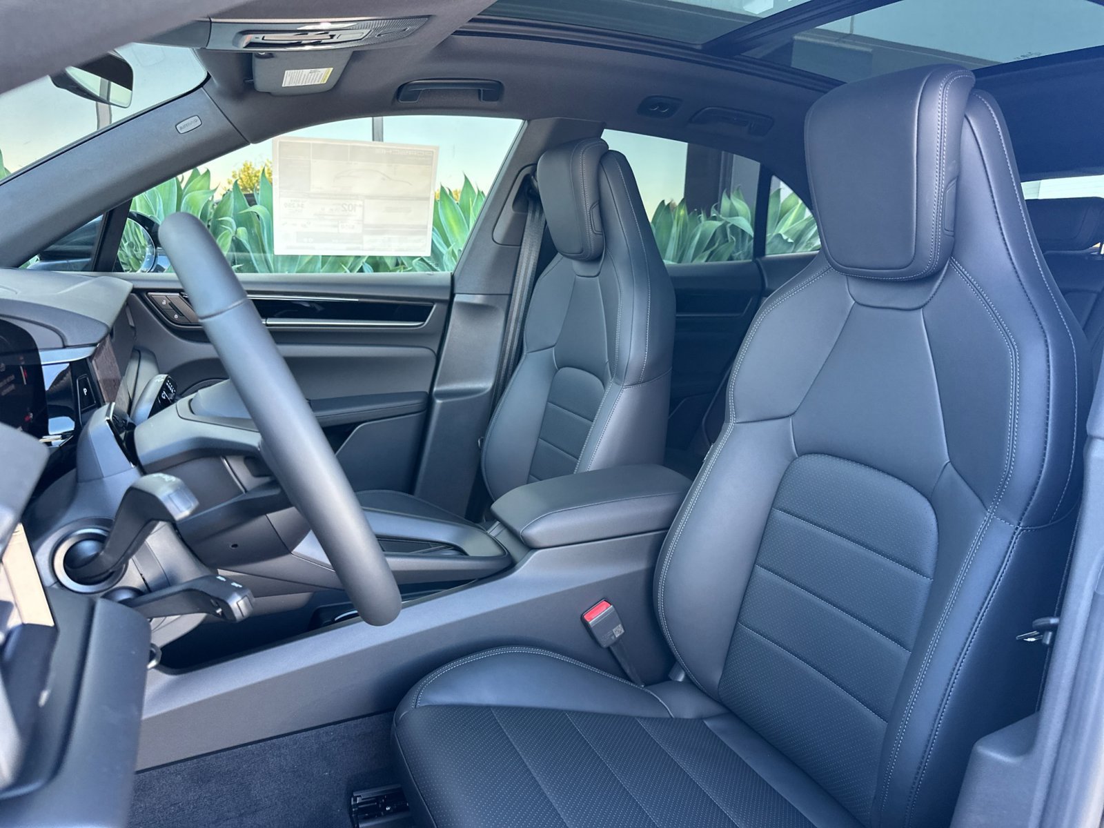 New 2026 Porsche Macan 4 Electric AWD/4WD image 6