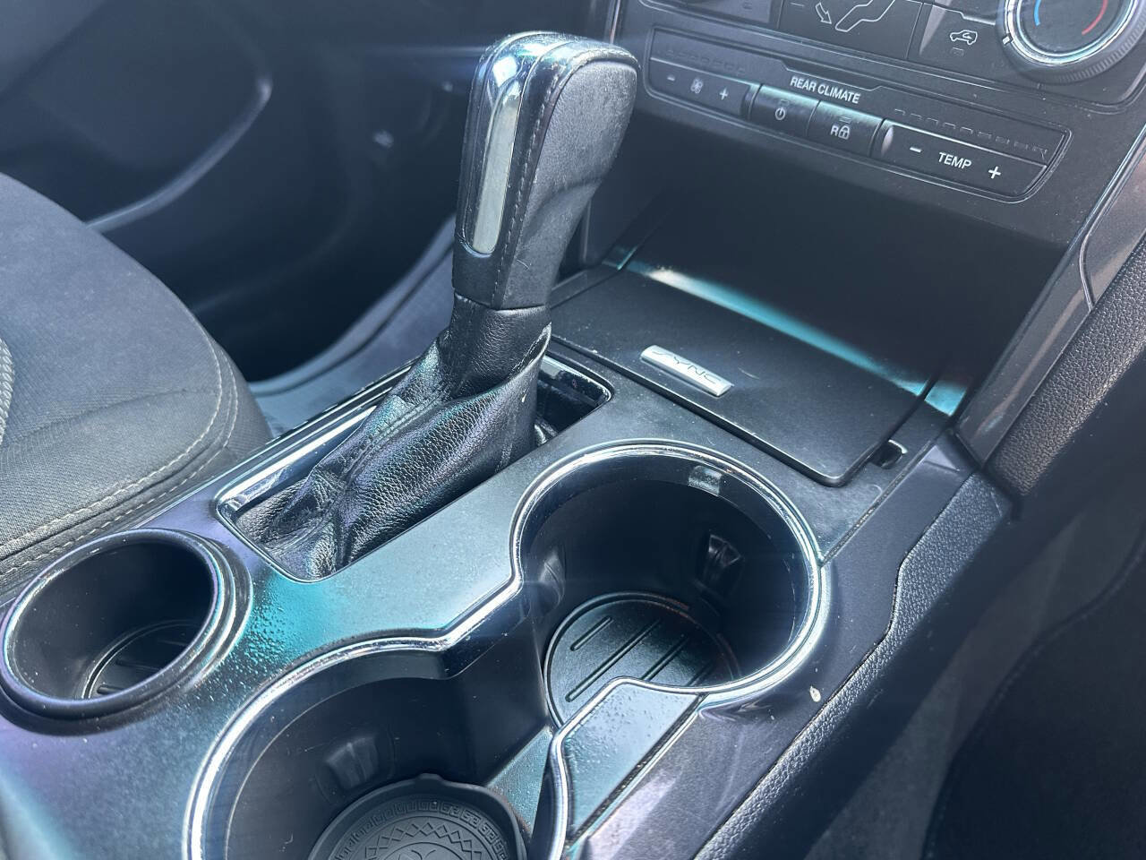 Used 2016 Ford Explorer XLT image 27