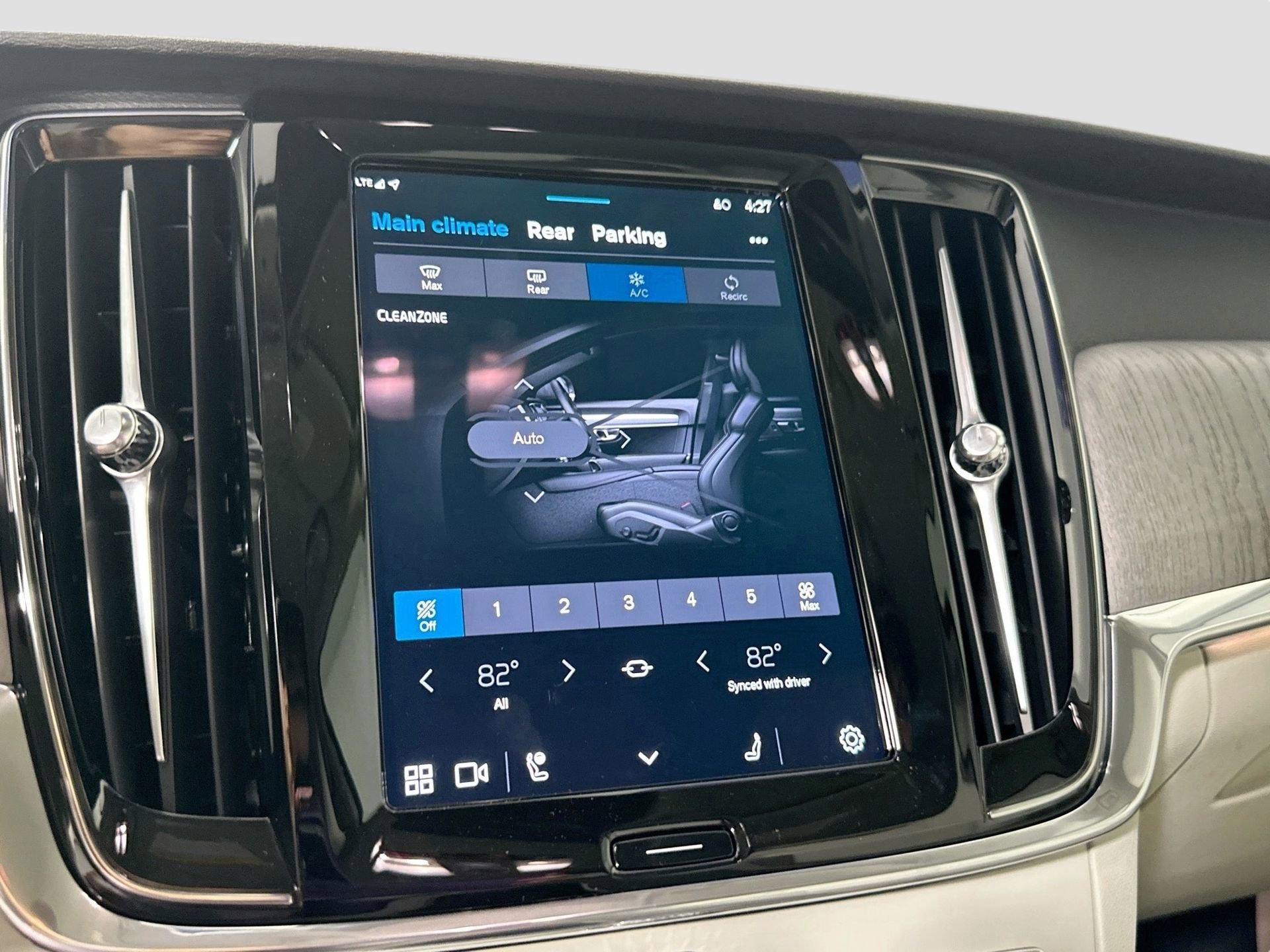 New 2025 Volvo S90 B6 Plus image 13