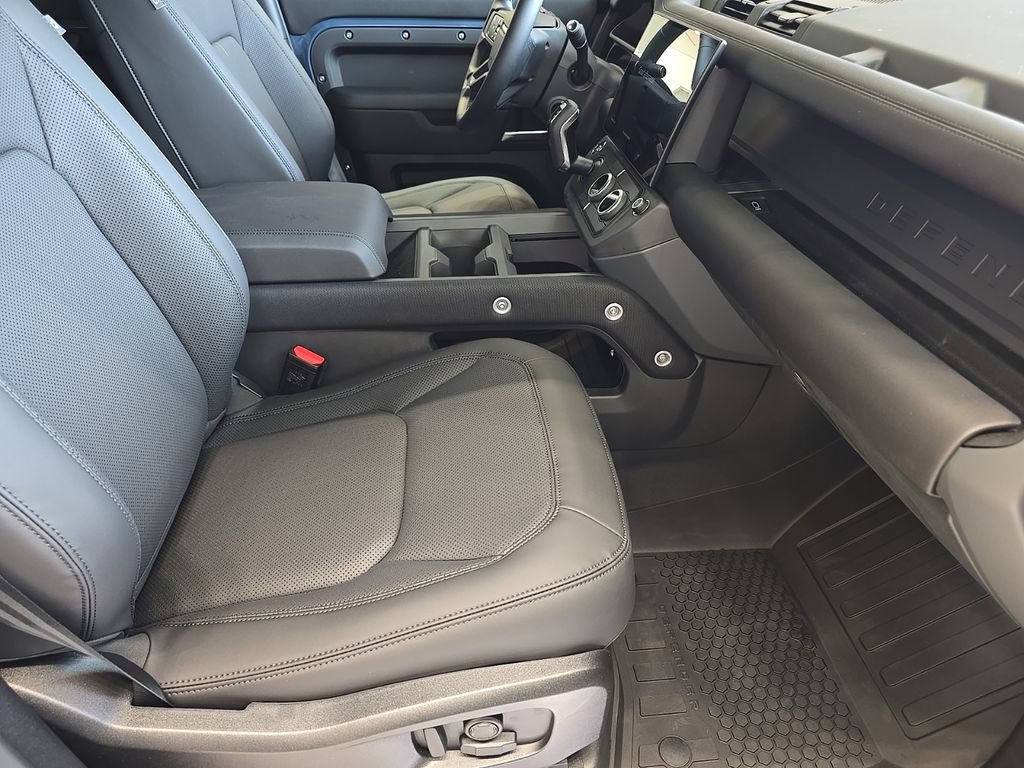 New 2026 Land Rover Defender 110 S AWD/4WD image 7