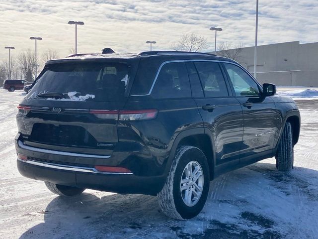 Used 2022 Jeep Grand Cherokee Laredo w/ Luxury Tech Group I image 27