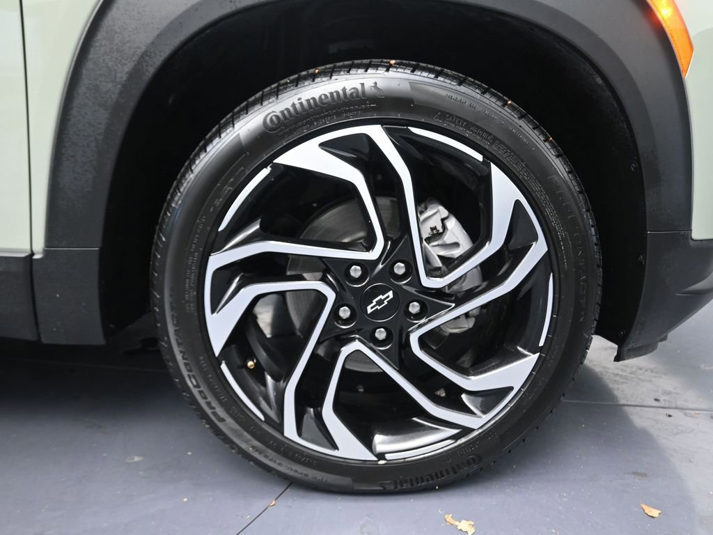 Used 2024 Chevrolet TrailBlazer RS w/ Driver Confidence Package image 5