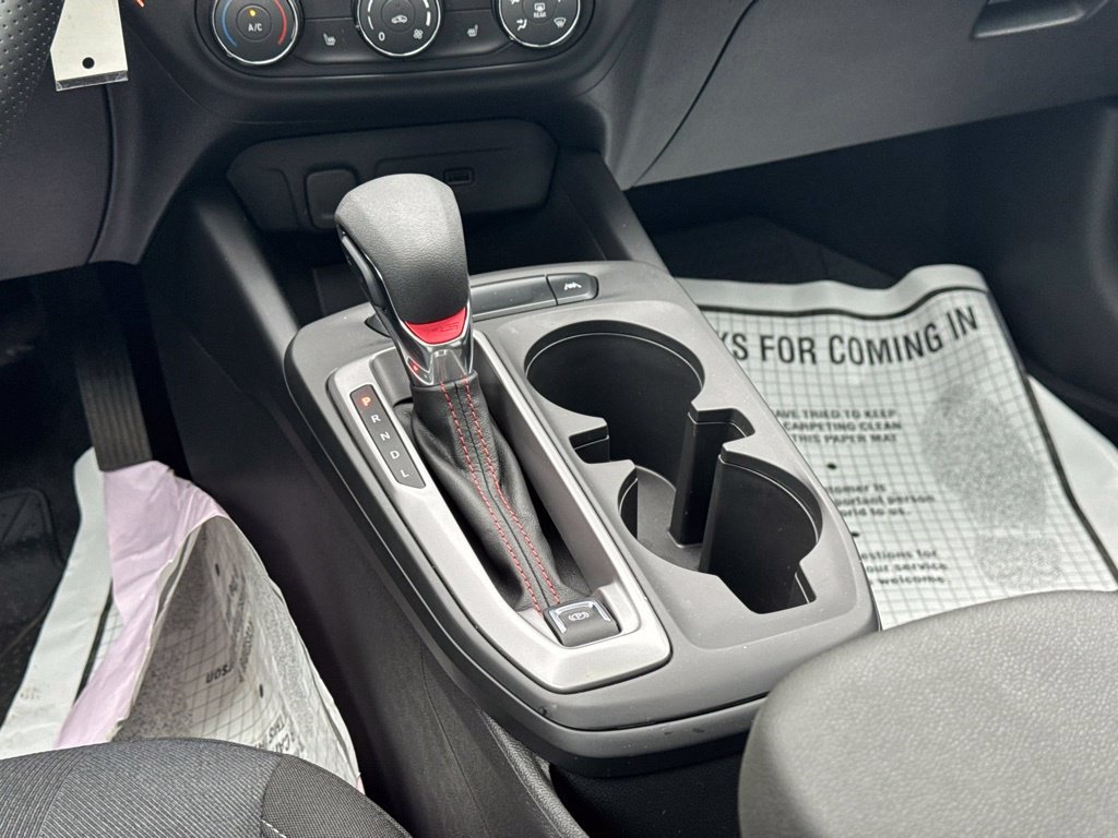 Used 2026 Chevrolet Trax RS w/ Sunroof Package FWD image 19