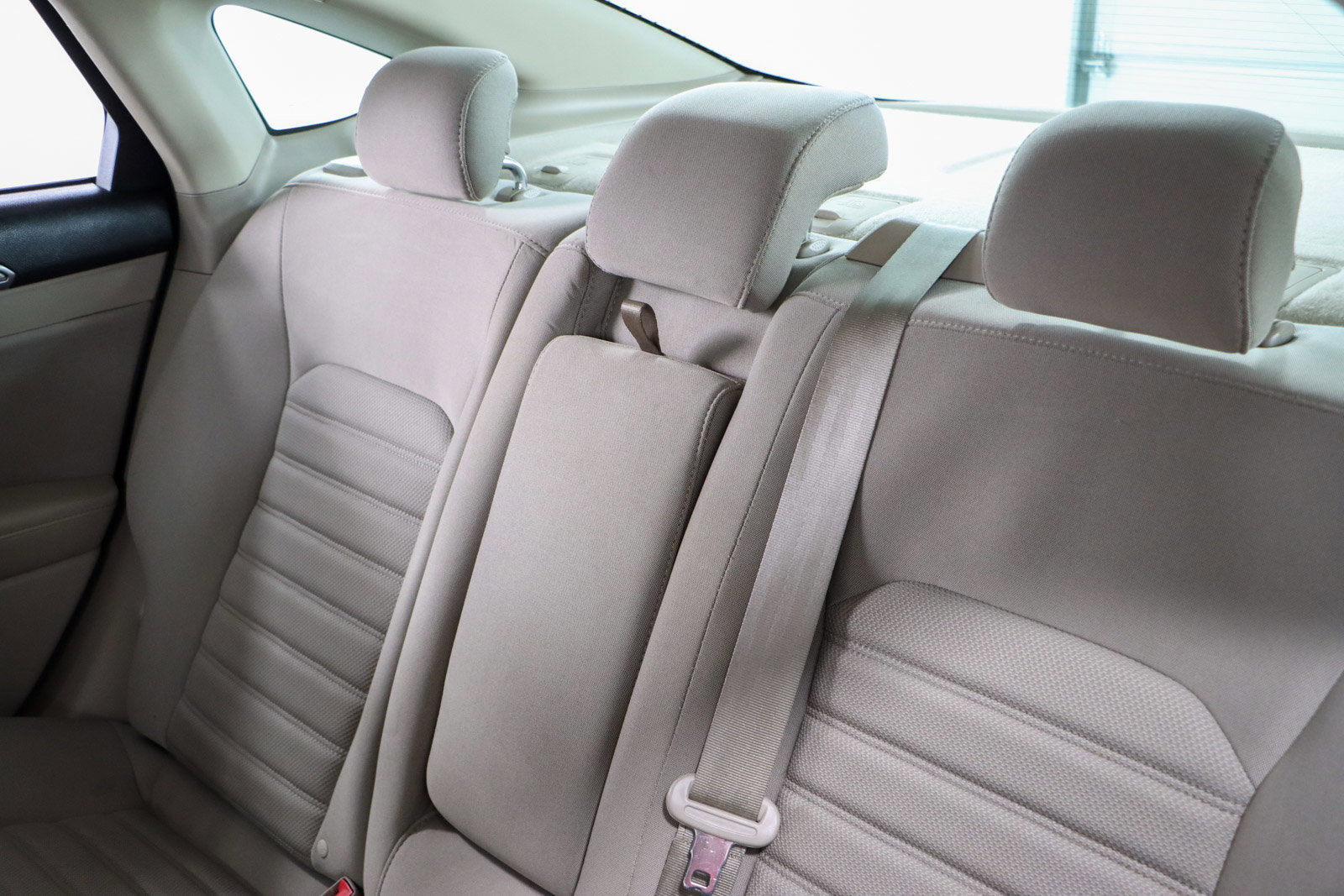 Used 2018 Ford Fusion SE image 24