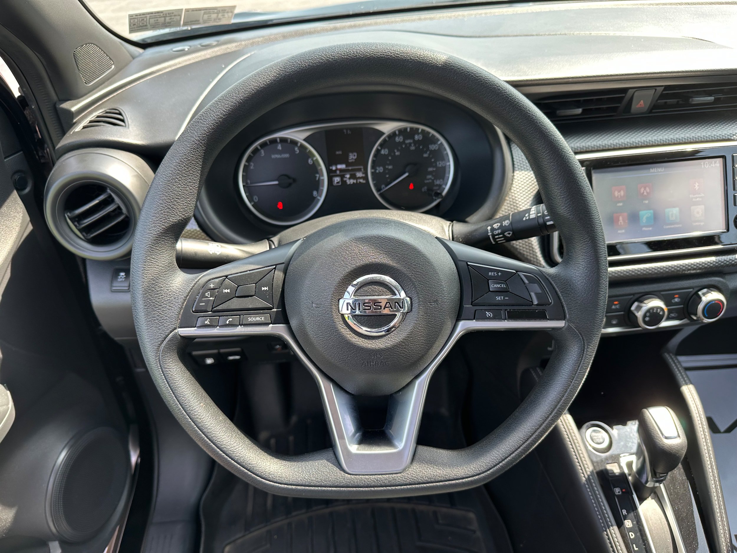 Used 2019 Nissan Kicks S FWD image 27