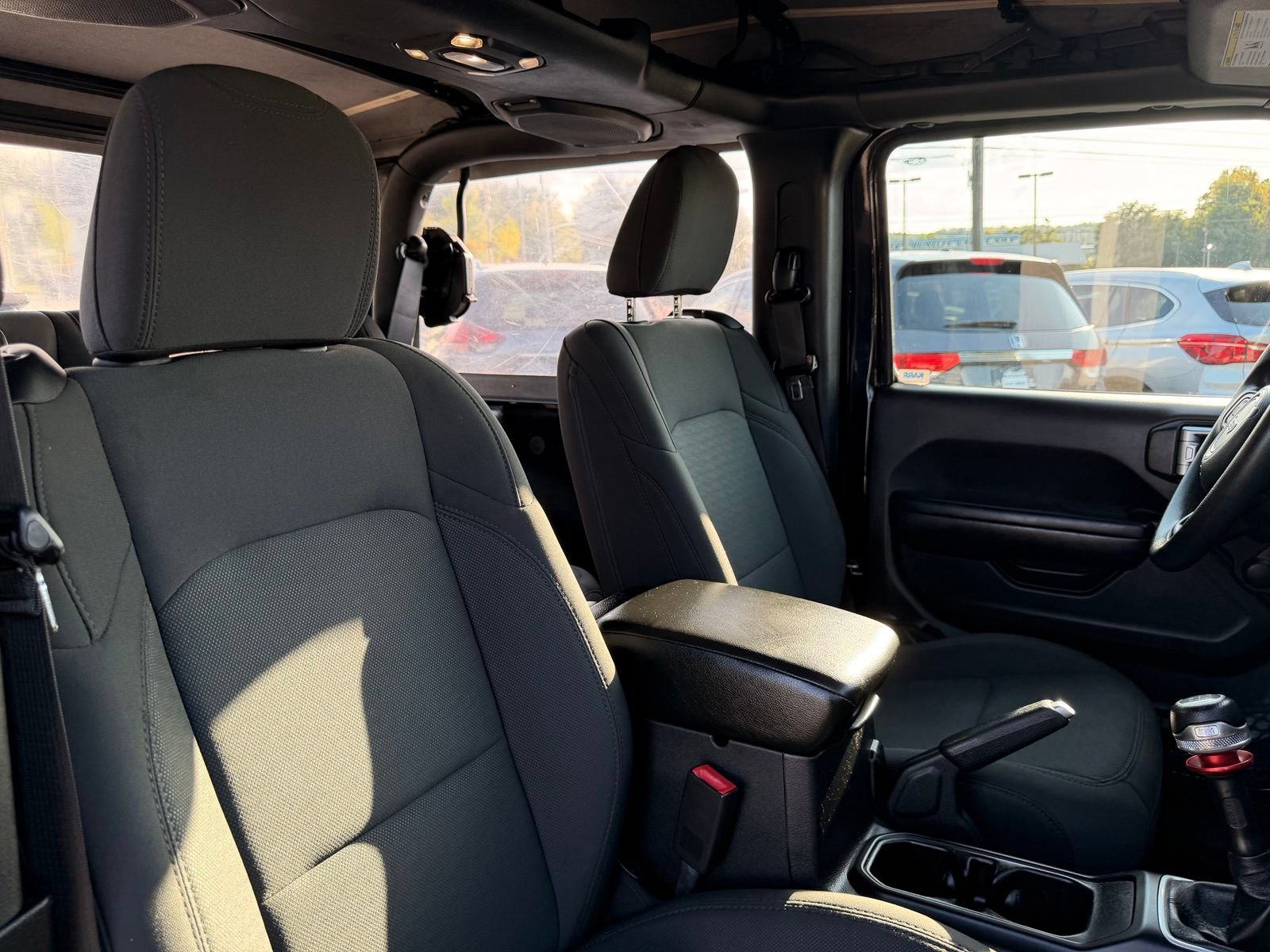 Used 2019 Jeep Wrangler Sport AWD/4WD image 29