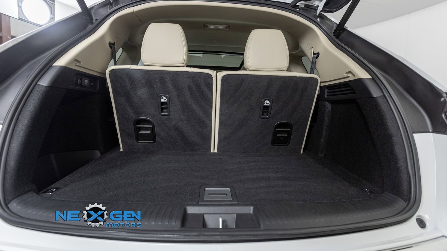 Used 2025 Acura MDX w/ Technology Package image 52