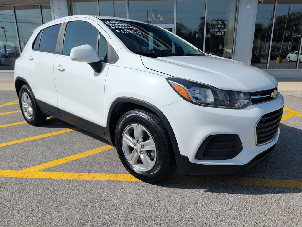 Used 2020 Chevrolet Trax LS w/ Tint and Cruise Package FWD image 1