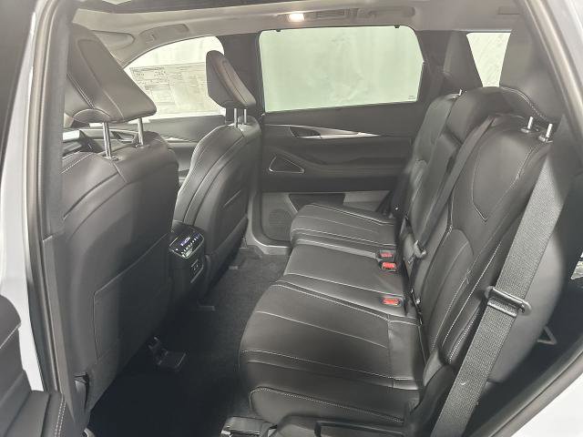 Certified 2026 INFINITI QX60 Luxe w/ Cargo Package AWD/4WD image 5
