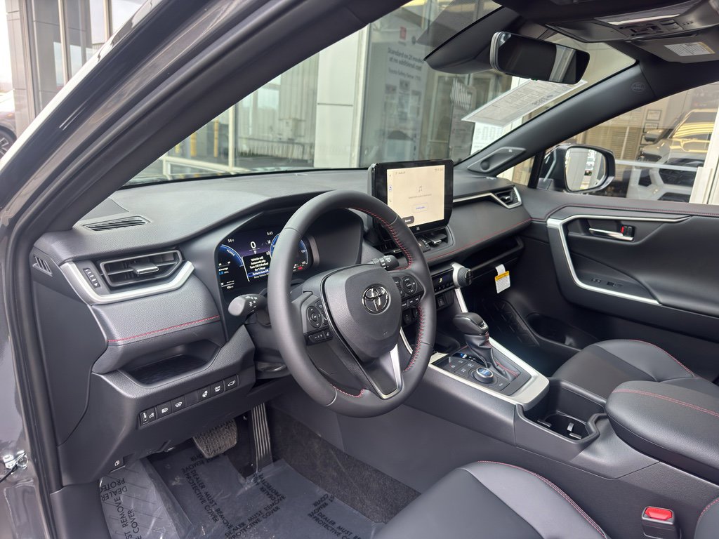 Used 2025 Toyota RAV4 XSE image 3