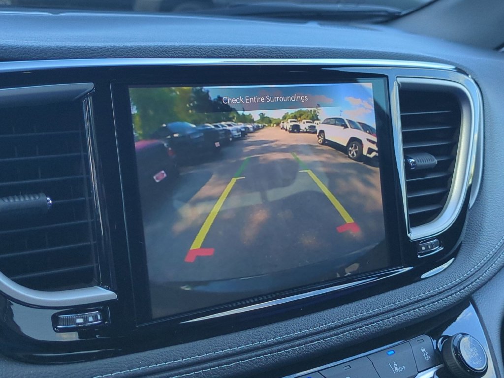 New 2027 Chrysler Pacifica Select FWD image 22