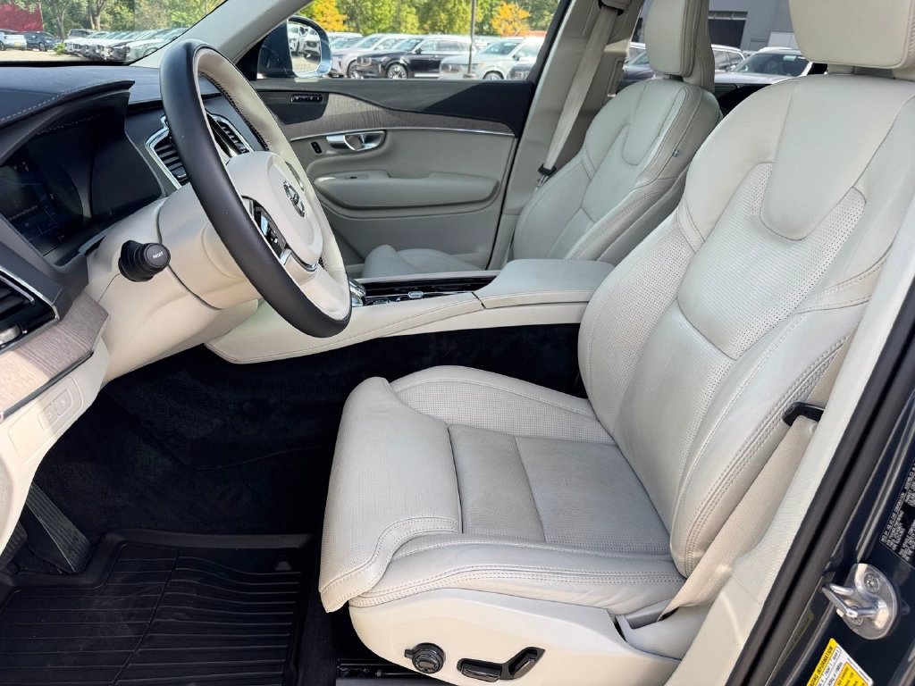 Certified 2024 Volvo XC90 T8 Ultimate w/ Protection Package Premier AWD/4WD image 8