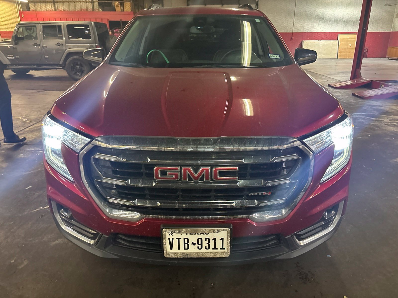 Used 2024 GMC Terrain AT4 w/ Infotainment Package II AWD/4WD image 10