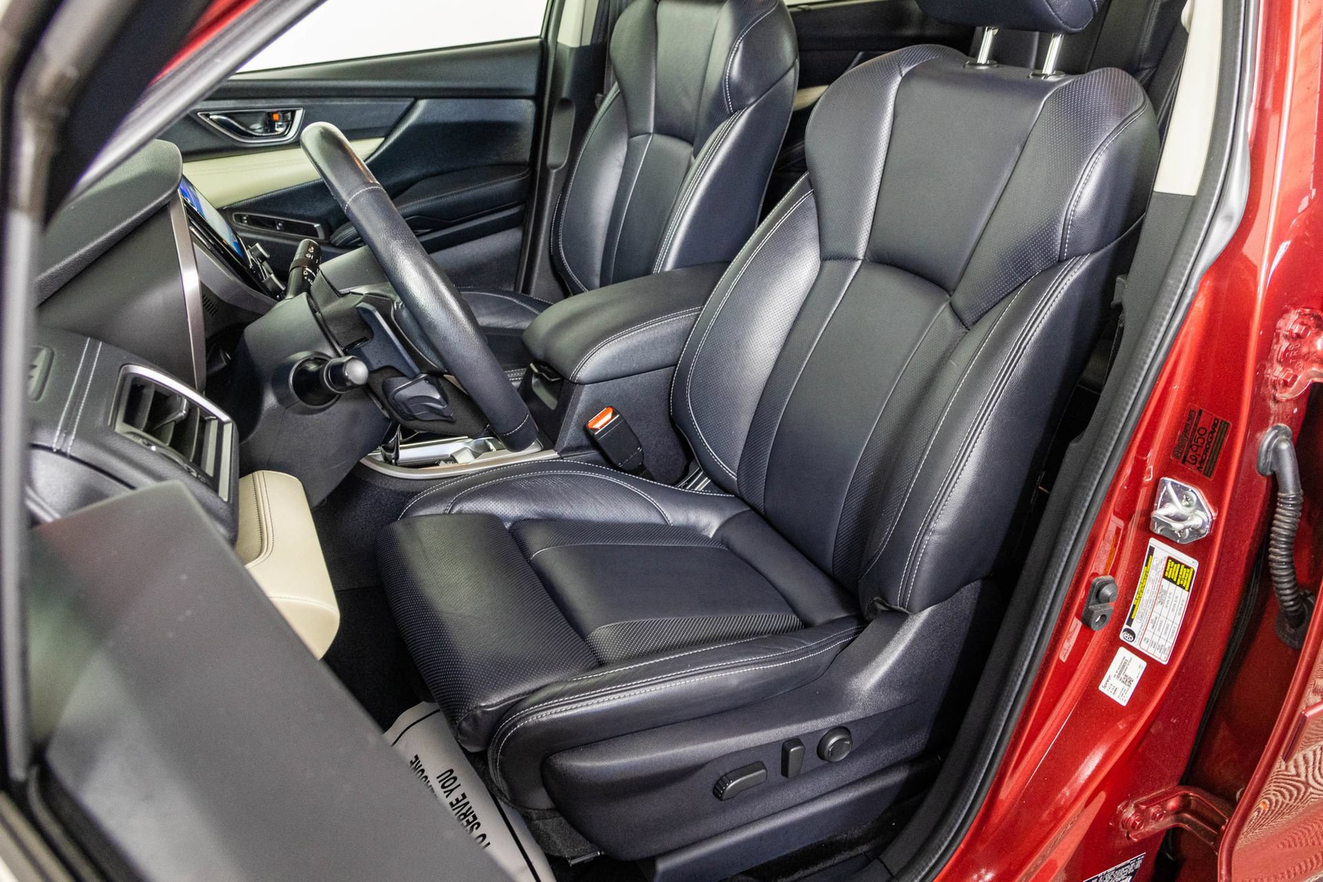 Used 2022 Subaru Ascent Limited w/ Technology Package AWD/4WD image 27