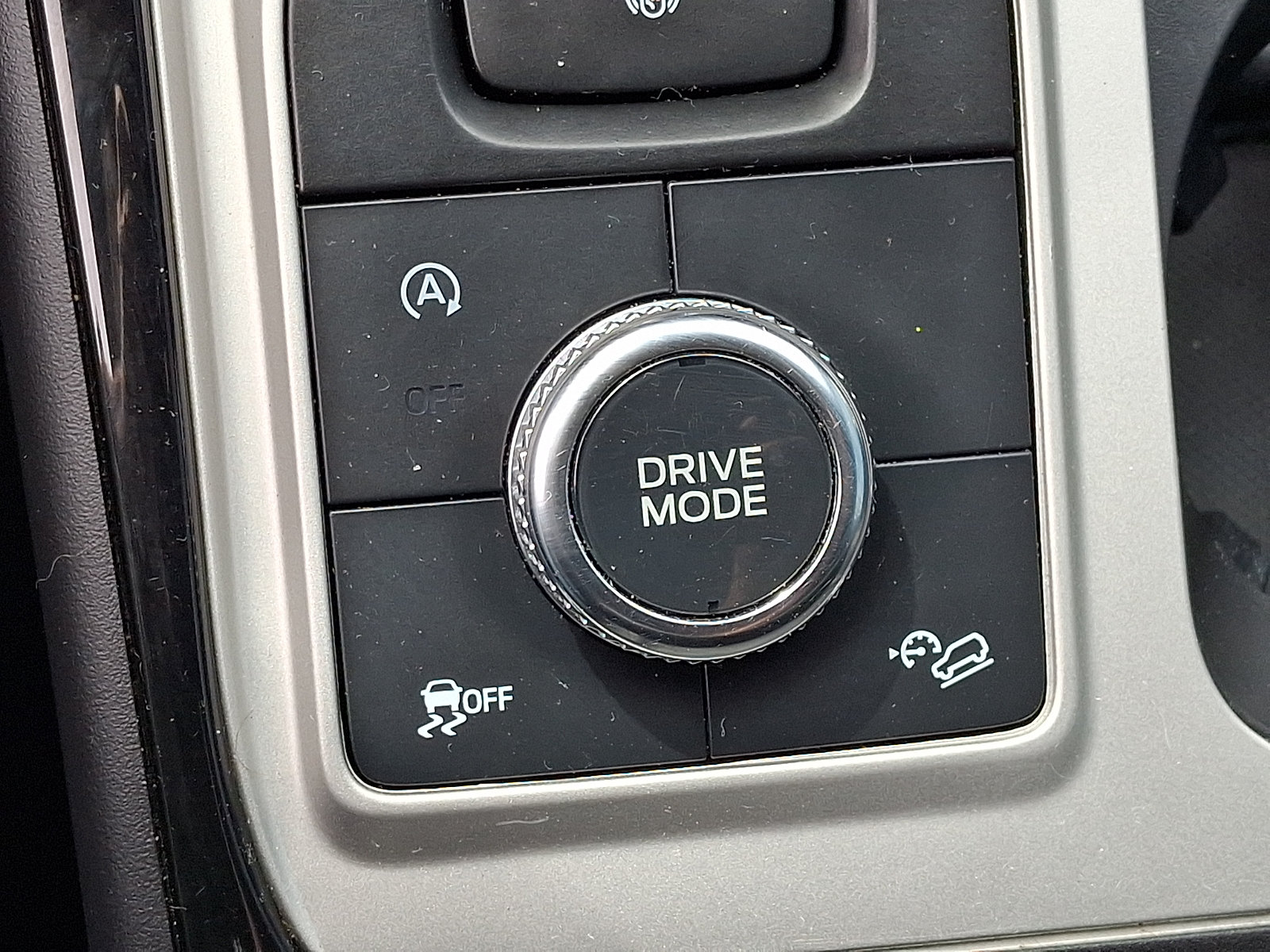 Used 2023 Ford Explorer ST w/ Equipment Group 401A AWD/4WD image 29