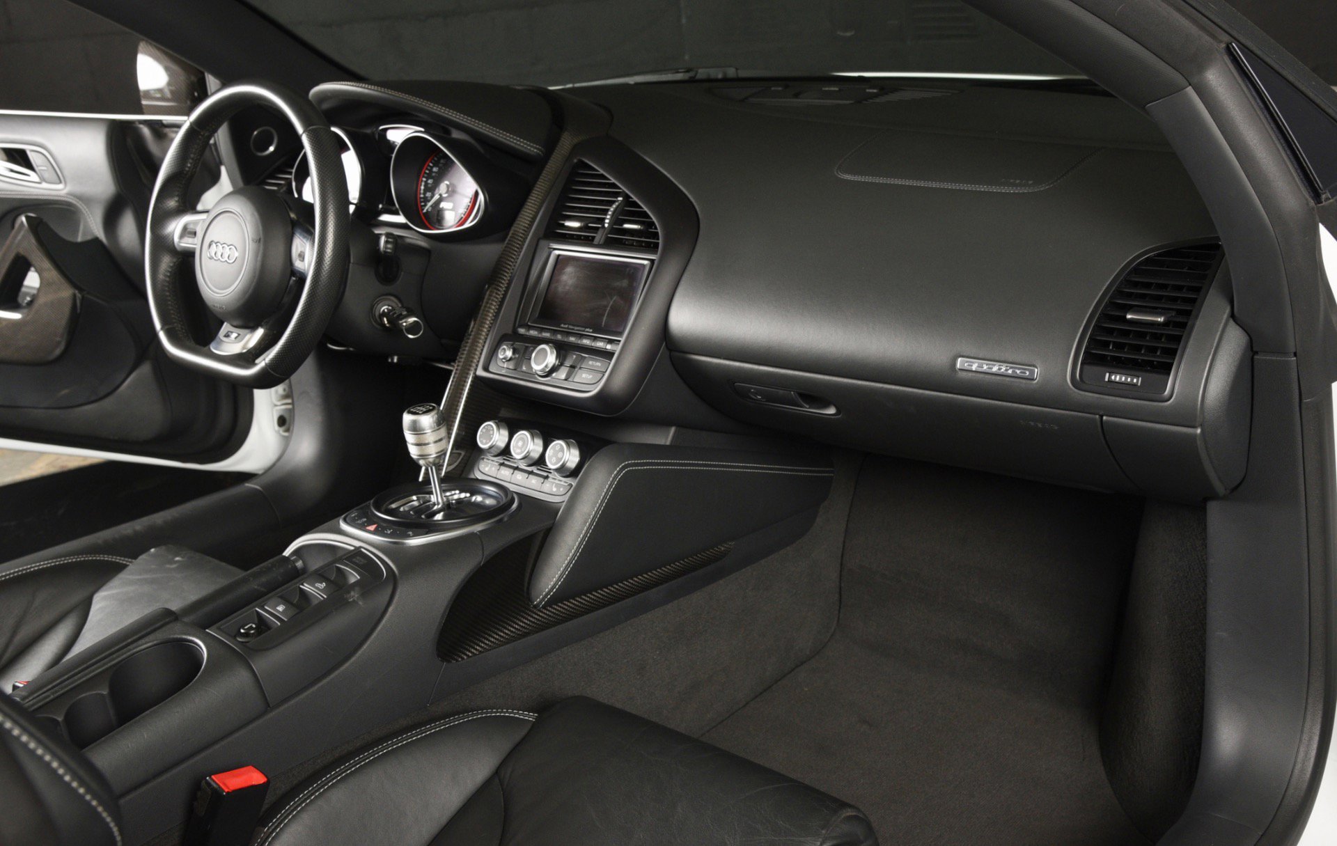 Used 2011 Audi R8 V10 AWD/4WD image 18