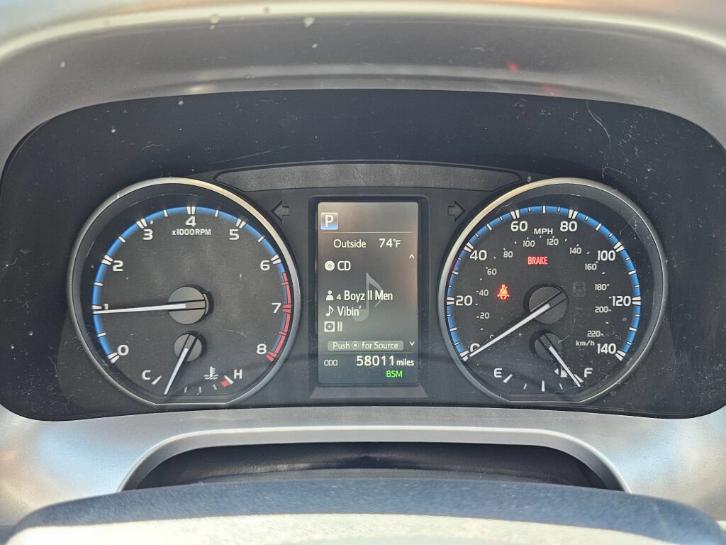 Used 2018 Toyota RAV4 XLE AWD/4WD image 21