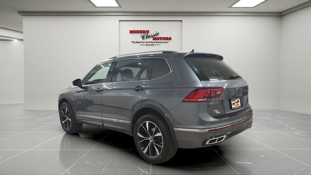 Used 2023 Volkswagen Tiguan SEL R-Line image 3