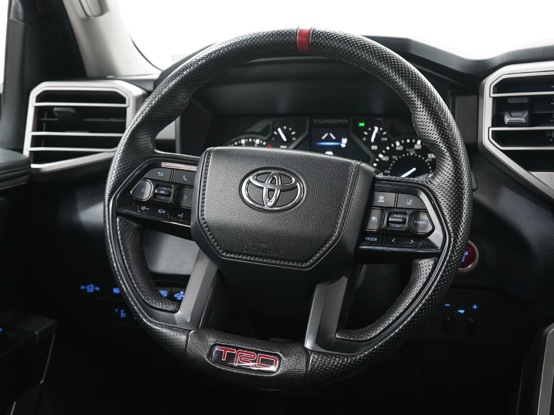 Used 2022 Toyota Tundra SR5 AWD/4WD image 17