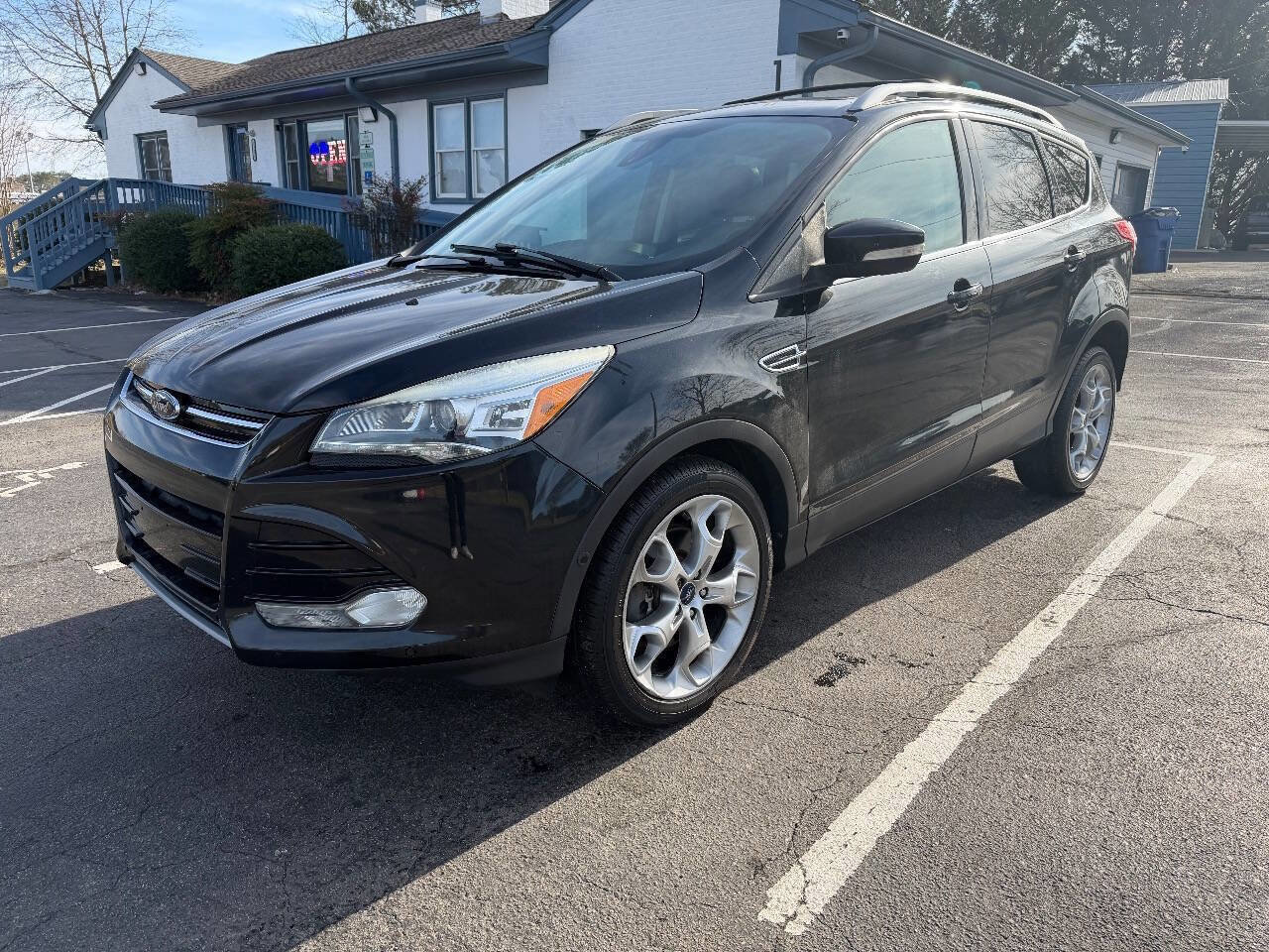 Used 2013 Ford Escape Titanium w/ Parking Technology Pkg FWD image 4
