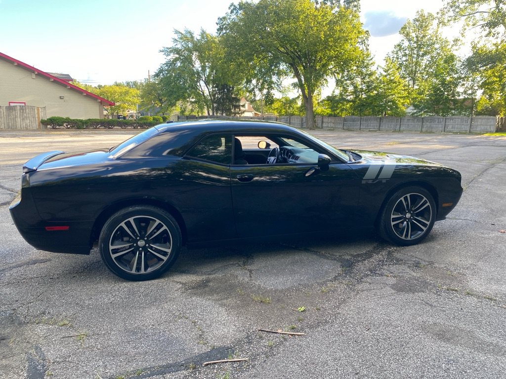 Used 2012 Dodge Challenger R/T RWD image 6