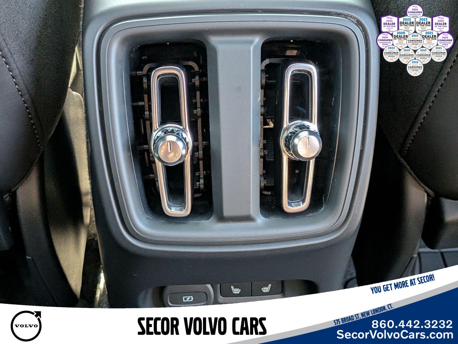 Used 2023 Volvo C40 P8 Recharge Plus w/ Climate Package AWD/4WD image 17