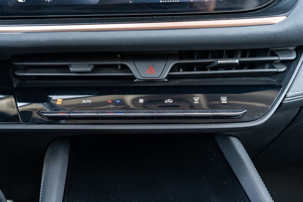 Used 2025 Buick Envision Sport Touring image 29