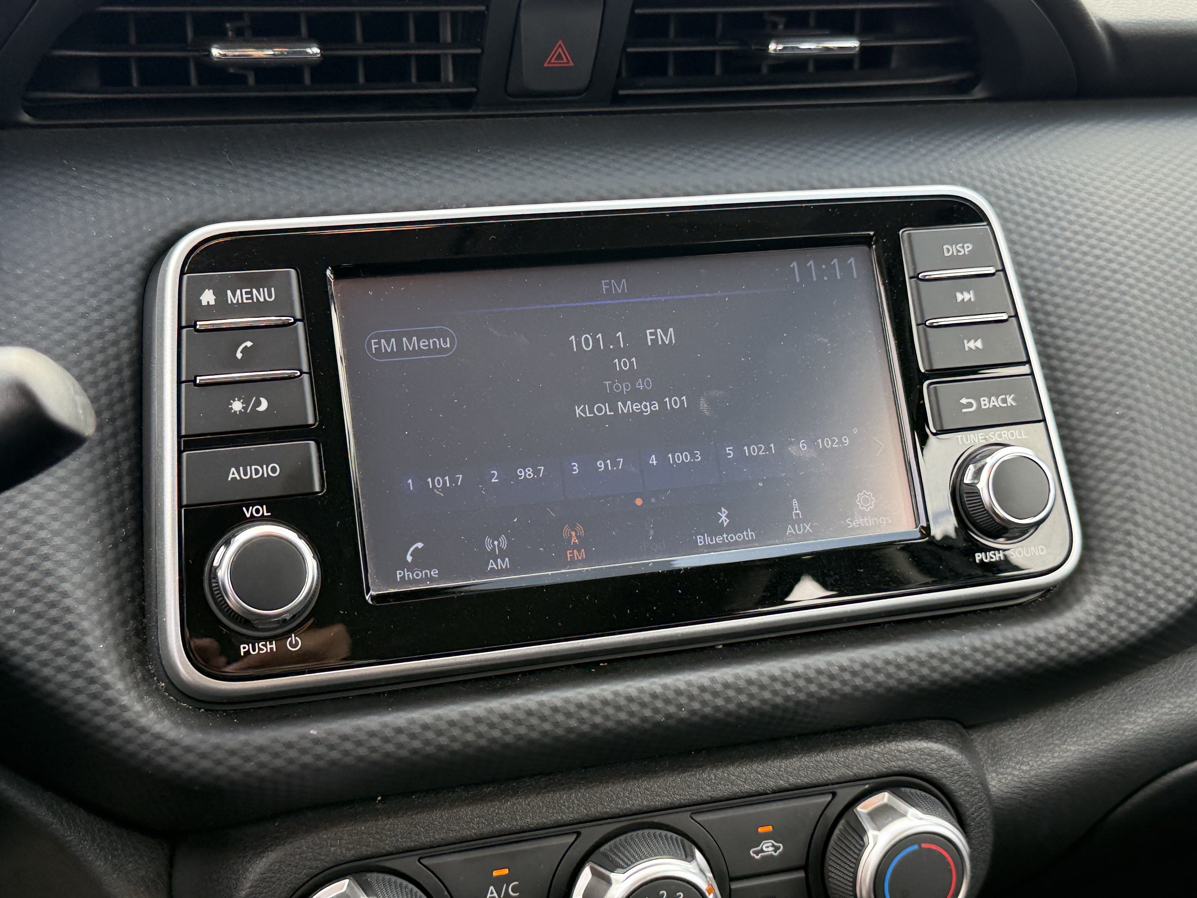 Used 2024 Nissan Kicks S FWD image 21